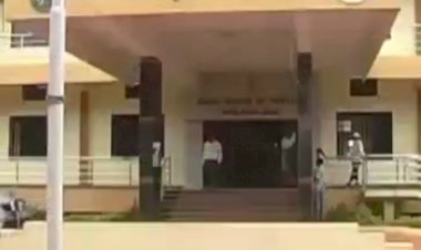 ಹುಬ್ಬಳ್ಳಿ: ಹಸಿದ ಹೊಟ್ಟೆಗೆ ತಣ್ಣೀರು ಬಟ್ಟೆ: ನೈಟ್ ಕರ್ಫ್ಯೂನಿಂದ ಸಾರಿಗೆ ಇಲಾಖೆಗೆ ಸಾಕಷ್ಟು ನಷ್ಟ...!