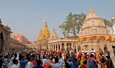 ಹೊಸ ವರ್ಷದ ಮೊದಲ ದಿನ ಕಾಶಿಗೆ ಭೇಟಿ ಕೊಟ್ಟ 5 ಲಕ್ಷ ಜನ