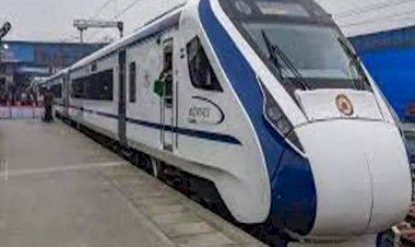 ಧಾರವಾಡ- ಬೆಂಗಳೂರು ನಡುವೆ ವಂದೇ ಭಾರತ್ ರೈಲು ಸಂಚರಿಸಲು ಮನವಿ ಸಲ್ಲಿಸಿದ  ಸಚಿವ ಜೋಶಿ