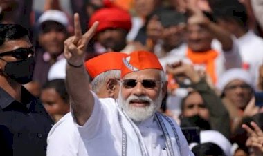 ಗುಜರಾತ್‌ ನಲ್ಲಿ ಮೋದಿ ಕಲರ್ ಫುಲ್ ರೋಡ್ ಶೋ