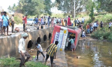 ಹಳ್ಳಕ್ಕೆ ಬಿದ್ದ KSRTC ಬಸ್: ವೃದ್ಧೆ ಸೇರಿ ಇಬ್ಬರು ಸಾವು- ಐವರ ಸ್ಥಿತಿ ಗಂಭೀರ