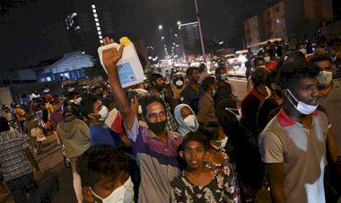 ಆರ್ಥಿಕವಾಗಿ ದಿವಾಳಿ ಎದ್ದ ಶ್ರೀಲಂಕಾ: ಊಟಕ್ಕೂ ಗತಿ ಇಲ್ಲದಂತಾಯ್ತು