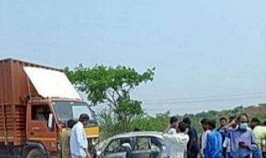 ಹುಬ್ಬಳ್ಳಿ ಬ್ರೇಕಿಂಗ್: ಕಾರು-ಕಂಟೇನರ್ ಢಿಕ್ಕಿ: ಏರ್ ಬ್ಯಾಗ್‌ನಿಂದ ಉಳಿಯಿತು ಇಬ್ಬರ ಪ್ರಾಣ