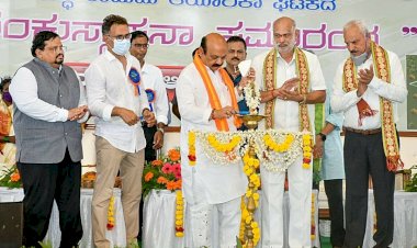 ಹಾವೇರಿ: ತವರಿನಲ್ಲಿ ಸಿದ್ಧ ಉಡುಪು ತಯಾರಿಕಾ ಘಟಕಕ್ಕೆ ಸಿಎಂ ಚಾಲನೆ