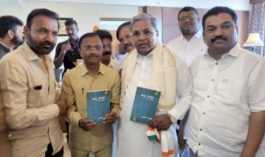 ಸಾಹಿತಿ ನವೀದ್ ಮುಲ್ಲಾ ರವರ ಕವನ ಸಂಕಲನಕ್ಕೆ ಸಿದ್ಧರಾಮಯ್ಯ ಮೆಚ್ಚುಗೆ