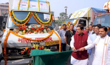 ಭಾರತ್ ಅಕ್ಕಿ-ಗೋಧಿ ಹಿಟ್ಟು ಪೂರೈಕೆಗೆ ಕೇಂದ್ರ ಸರ್ಕಾರದ ಕ್ರಮ - ದೆಹಲಿಯಲ್ಲಿ ಮೊಬೈಲ್ ವಾಹನಕ್ಕೆ ಜೋಶಿ ಚಾಲನೆ