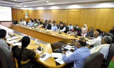 ಬೆಂಗಳೂರು : ಬಾಣಂತಿಯರ ಸರಣಿ ಸಾವು ಪ್ರಕರಣ - ಅಧಿಕಾರಿಗಳನ್ನ ತರಾಟೆಗೆ ತಗೆದುಕೊಂಡ ಸಿಎಂ ಸಿದ್ದರಾಮಯ್ಯ