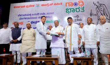 ಸಂಪುಟ ಪುನರಚನೆ ಸುದ್ದಿ ಬೆನ್ನಲ್ಲೇ ಸುರ್ಜೆವಾಲಗೆ 31 ಸಚಿವರ ಕಾರ್ಯ ವೈಖರಿ ಕುರಿತು ವರದಿ ಸಲ್ಲಿಸಿದ ಸಿಎಂ, ಡಿಸಿಎಂ