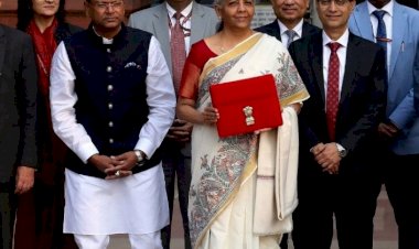 ಬಜೆಟ್‌ ಮಂಡನೆಗೆ ಸಚಿವೆ ನಿರ್ಮಲಾ ಆಗಮನ