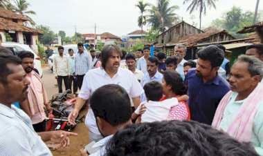 ಸೊರಬ: ರಸ್ತೆ ಅಪಘಾತ - ಗಾಯಾಳುಗಳನ್ನು ತಮ್ಮದೇ ವಾಹನದಲ್ಲಿ ಆಸ್ಪತ್ರೆಗೆ ಸಾಗಿಸಿದ ಸಚಿವ ಮಧು ಬಂಗಾರಪ್ಪ