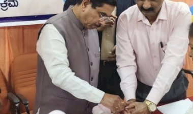 ಹುಬ್ಬಳ್ಳಿ: ಮಕ್ಕಳ ಭವಿಷ್ಯಕ್ಕೆ ಪೋಲಿಯೊ ಹನಿ - ಜೋಶಿ ಚಾಲನೆ!