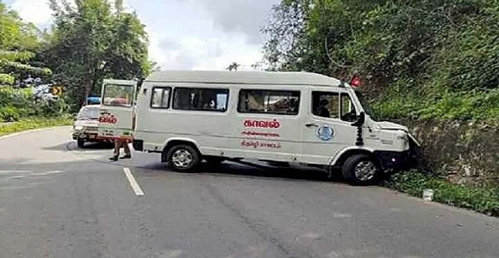 ಯೋಧರ ಪಾರ್ಥಿವ ಶರೀರ ಸಾಗಿಸುತ್ತಿದ್ದ ಆಂಬ್ಯುಲೆನ್ಸ್‌ ಅಪಘಾತ- ತಪ್ಪಿದ ಅನಾಹುತ