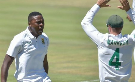 ದಕ್ಷಿಣ ಆಫ್ರಿಕಾ vs ಭಾರತ ಮೊದಲ ಟೆಸ್ಟ್: ಕೆಳ ಕ್ರಮಾಂಕದ ಕುಸಿತವು ಭಾರತವನ್ನು 327 ಕ್ಕೆ ನಿರ್ಬಂಧಿಸಿದೆ