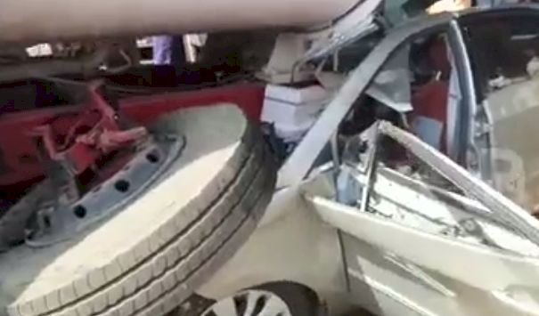 ಚಿತ್ರದುರ್ಗ: ಟ್ಯಾಂಕರ್‌ಗೆ ಕಾರು ಡಿಕ್ಕಿ: ಸ್ಥಳದಲ್ಲೇ ಮೂವರ ದಾರುಣ ಸಾವು