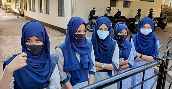 ಹಿಜಾಬ್ ಕಿರಿಕ್ : ಅಲ್ಪಸಂಖ್ಯಾತರ ಇಲಾಖೆಯಿಂದ ಸುತ್ತೋಲೆ
