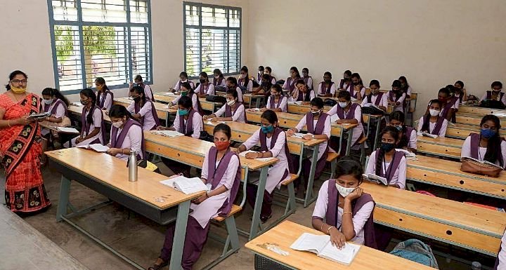 ದ್ವಿತೀಯ ಪಿಯು ಖಾಸಗಿ ಕಾಲೇಜು ಅನುತ್ತೀರ್ಣ ವಿದ್ಯಾರ್ಥಿಗಳಿಗೆ ಶುಲ್ಕ ಪಾವತಿ ದಿನಾಂಕ ಪ್ರಕಟ