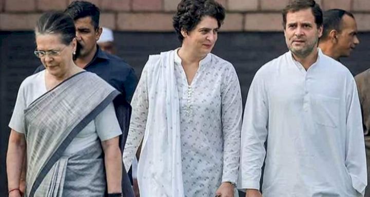 ಪಕ್ಷದ ಒಳಿತಿಗಾಗಿ ಹುದ್ದೆ ತೊರೆಯಲು ಹೊರಟ ಗಾಂಧೀಸ್ !