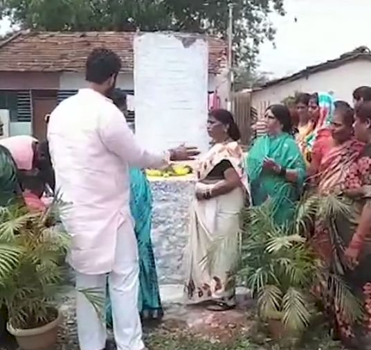 ಅಂಬೇಡ್ಕರ್ ಜಯಂತಿಯಂದೇ ಪುತ್ಥಳಿ ಎತ್ತೊಯ್ದ ದುರ್ಷರ್ಮಿಗಳು