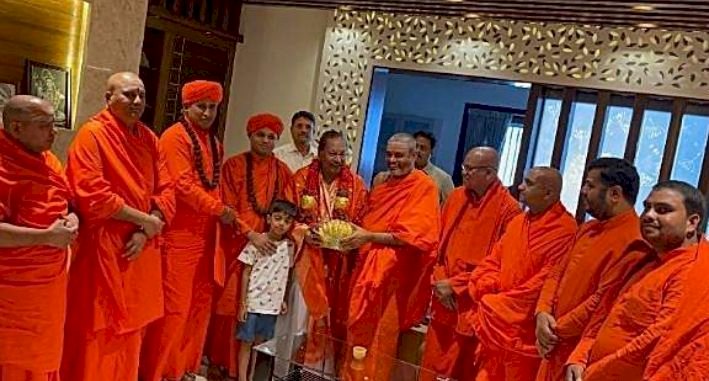 ಈಶ್ವರಪ್ಪ ಮನೆಗೆ ದೌಡಾಯಿಸಿದ ಮಠಾಧೀಶರು !