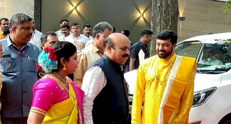 ಬೆಂಗಳೂರು: ಭಾರತಿ ವಿಷ್ಣುವರ್ಧನ್ ಮನೆಯಲ್ಲಿ ಮನೆ ಗೃಹ ಪ್ರವೇಶದ ಸಂಭ್ರಮ-ಶುಭ ಹಾರೈಸಿದ ಸಿಎಂ