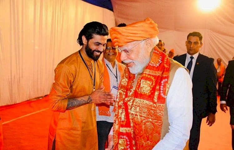 ಪತ್ನಿಯ ಪರ ಪ್ರಚಾರದಲ್ಲಿ ಪ್ರಧಾನಿ ಮೋದಿಯನ್ನು ಭೇಟಿಯಾದ ರವೀಂದ್ರ ಜಡೇಜಾ