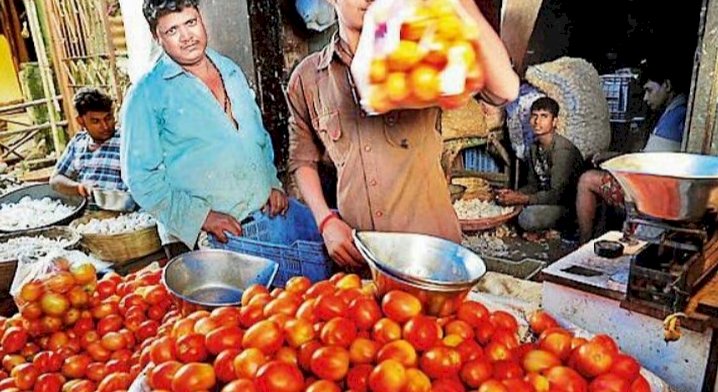 ಪಡಿತರ ಕೇಂದ್ರಗಳಲ್ಲಿ ಸಬ್ಸಿಡಿ ದರದಲ್ಲಿ ಟೊಮೆಟೊ ಮಾರಾಟ ಆರಂಭಿಸಿದ ಸ್ಟಾಲಿನ್ ಸರ್ಕಾರ