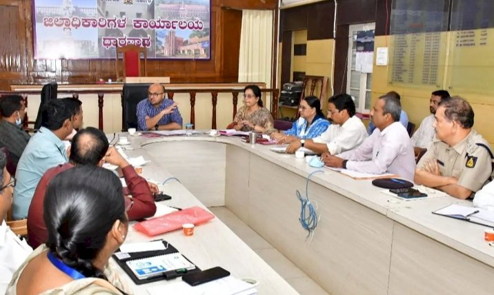 ಕೋವಿಡ್ ಹಿನ್ನೆಲೆ: ಆಸ್ಪತ್ರೆಗಳಲ್ಲಿ ಔಷಧಿ, ಸಿಬ್ಬಂದಿ ಸೇರಿದಂತೆ ಅಗತ್ಯ ಸಿದ್ಧತೆ ಇರಲಿ-ಡಿಸಿ