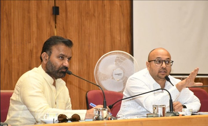 ಗ್ಯಾರಂಟಿ ಯೋಜನೆಗಳ ಜಾಗೃತಿ ಮೂಡಿಸಲು ಜಿಲ್ಲೆಯಾದ್ಯಂತ ಫಲಾನುಭವಿಗಳ ಸಮಾವೇಶ - ಸಚಿವ ಲಾಡ್