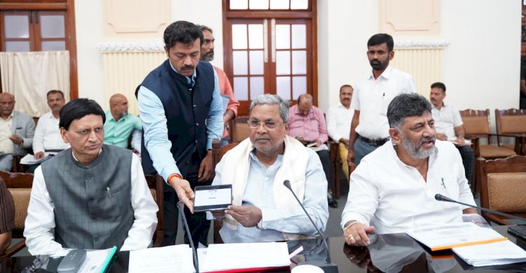 ಪ್ರಗತಿ ಮೊಬೈಲ್ ಅಪ್ಲಿಕೇಶನ್ಗೆ ಚಾಲನೆ ನೀಡಿದ ಮುಖ್ಯಮಂತ್ರಿ ಸಿದ್ದರಾಮಯ್ಯ