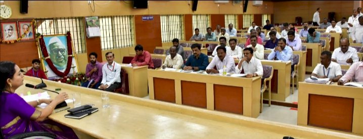 ಹೆಚ್ಚುತ್ತಿರುವ ತಾಪಮಾನ : ಕುಡಿಯುವ ನೀರು, ಮೇವು ಲಭ್ಯತೆ ಬಗ್ಗೆ ಜಾಗೃತಿ ಮೂಡಿಸಿ ಎಂದ ಡಿಸಿ