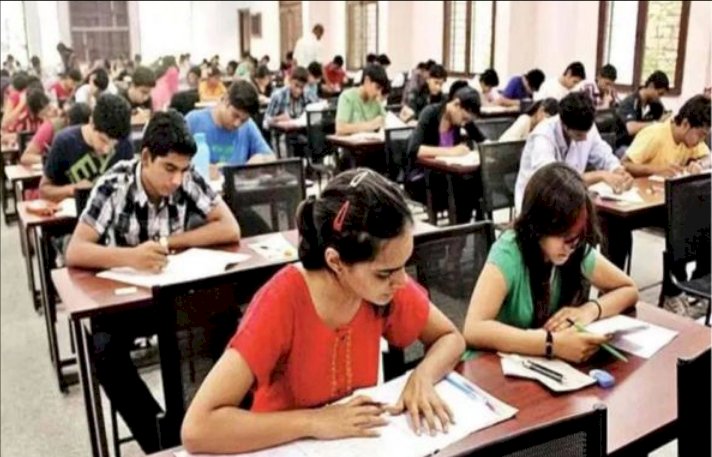 ಇಂದಿನಿಂದ ಸಿಇಟಿ ಪರೀಕ್ಷೆ ಆರಂಭ : ಕೆಇಎ ಎಡವಟ್ಟು - ಪರೀಕ್ಷೆ ಕೇಂದ್ರ ಸಿಗದೆ ವಿದ್ಯಾರ್ಥಿಗಳ ಪರದಾಟ