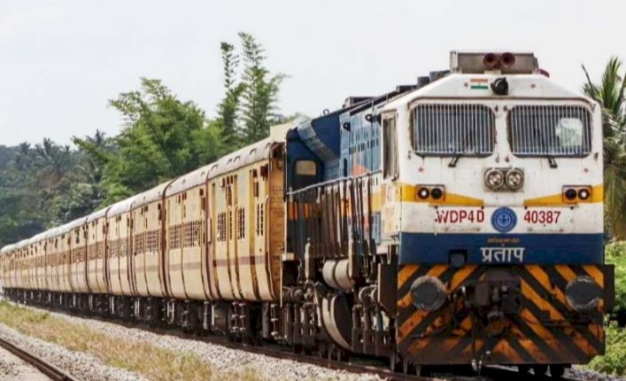 ಬೆಂಗಳೂರು ಹುಬ್ಬಳ್ಳಿ ಪ್ರಯಾಣಿಕರಿಗೆ ಸಿಹಿ ಸುದ್ದಿ - ಸೂಪರ್‌ಫಾಸ್ಟ್ ಎಕ್ಸ್‌ಪ್ರೆಸ್ ರೈಲು ಸೇವೆ ವಿಸ್ತರಣೆ