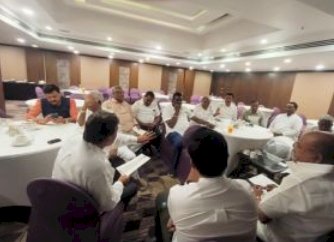 ಸಿದ್ದರಾಮಯ್ಯಗೆ ಮುಡಾ ಸಂಕಷ್ಟ ಬೆನ್ನಲ್ಲೇ ಮಹತ್ವದ ಸಭೆ ನಡೆಸದ ಹಿಂದುಳಿದ ವರ್ಗಗಳ ನಾಯಕರು