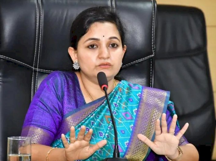 ಧಾರವಾಡ ಜಿಲ್ಲೆಯಾದ್ಯಂತ ಸುರಿದ ಭಾರೀ ಮಳೆ - ಸೂಕ್ತ ಕ್ರಮ ಕೈಗೊಳ್ಳಲು ಡಿಸಿ ಸೂಚನೆ