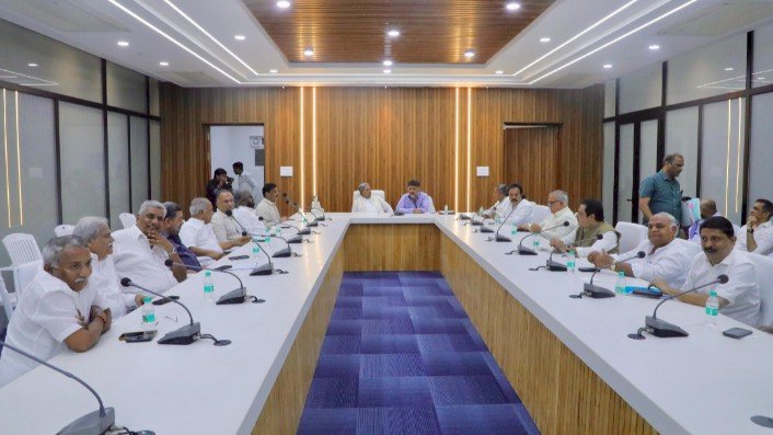 ಬೈ ಎಲೆಕ್ಷನ್ ಸಂಬಂಧ ಸಿಎಂ ಡಿಸಿಎಂ ನೇತೃತ್ವದಲ್ಲಿ ಸಚಿವರ ಜೊತೆ ಮಹತ್ವದ ಸಭೆ