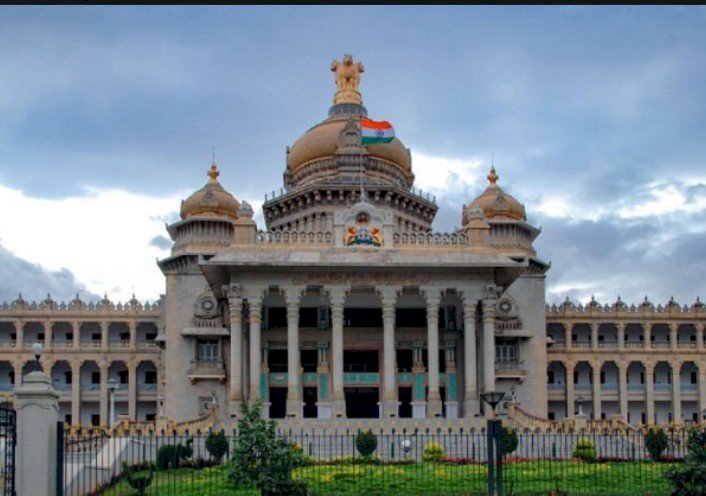 10 ವರ್ಷ ಜೈಲು, 5 ಲಕ್ಷ ದಂಡ, ಜಾಮೀನು ರಹಿತ ವಾರೆಂಟ್- ಮೈಕ್ರೋ ಫೈನಾನ್ಸ್ ಸುಗ್ರೀವಾಜ್ಞೆ ನಾಳೆ ರಾಜ್ಯಪಾಲರಿಗೆ ರವಾನೆ