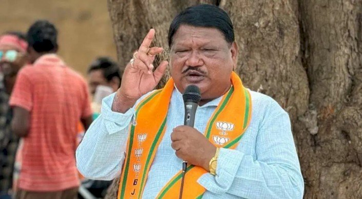 ಕೇಂದ್ರ ಸಚಿವ ಜುವಾಲ್ ಓರಾಮ್ ರೈಲಿನಿಂದ ನಾಪತ್ತೆ - ಮತ್ತೊಂದು ರೈಲಿನಲ್ಲಿ ಗಾಯಗೊಂಡ ಸ್ಥಿತಿಯಲ್ಲಿ ಪತ್ತೆ.!