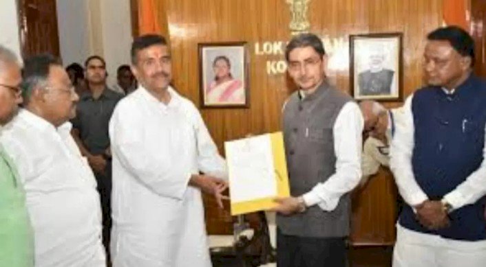 ಕೊಲ್ಕತ್ತಾ: ಸರ್ಕಾರ ರಚನೆಗೆ ಹಕ್ಕು ಮಂಡಿಸಿದ ಸುವೇಂದು ಅಧಿಕಾರಿ