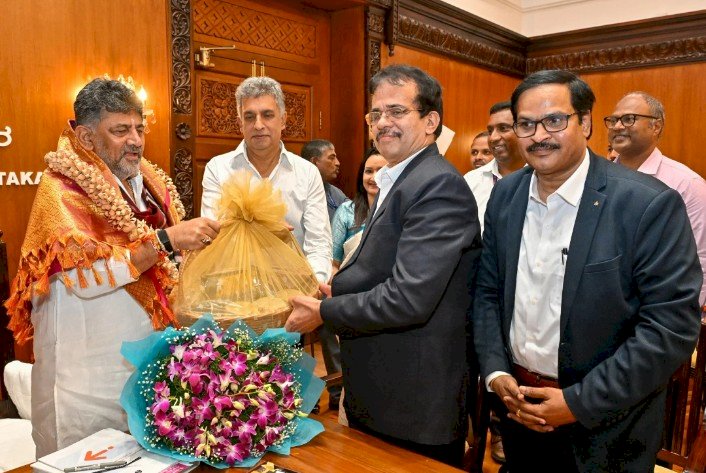 ಬೆಂಗಳೂರು: ಸಿಎಂಗೆ ಅಭಿನಂದನೆಗಳ ಸುರಿಮಳೆ: ಕರ್ನಾಟಕ ಬ್ಯಾಂಕ್, ಎಫ್ ಕೆಸಿಸಿಐ ನಿಯೋಗಗಳ ಭೇಟಿ
